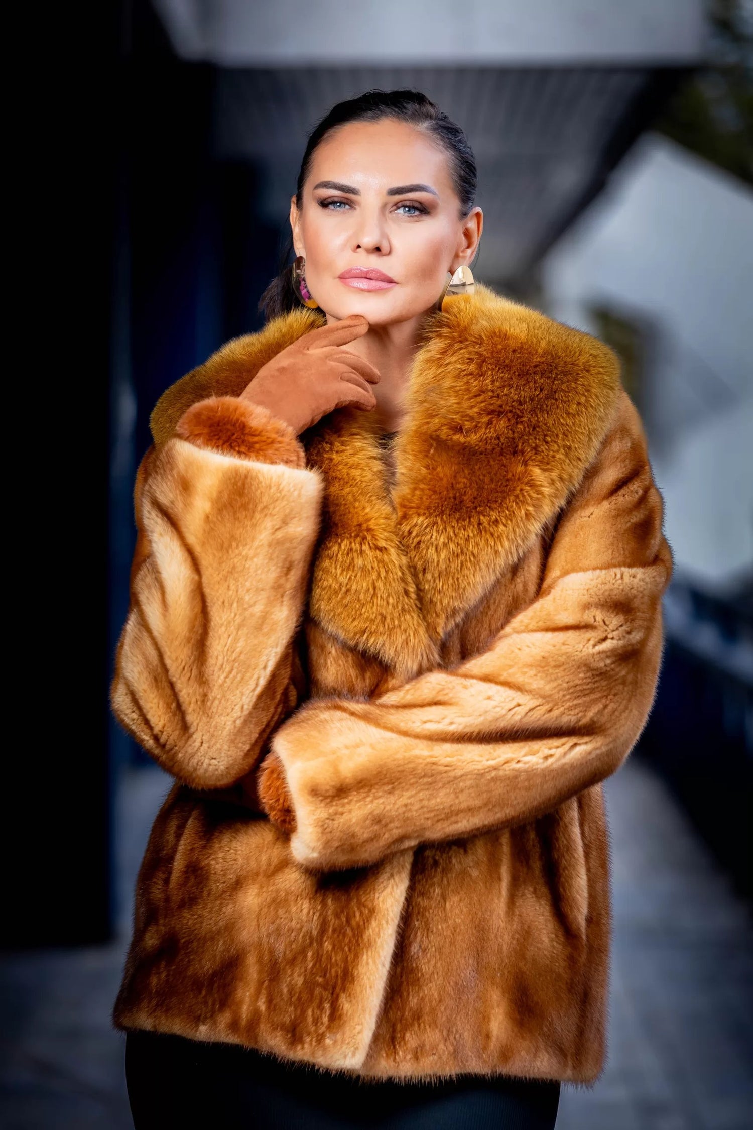 WOMEN'S MINK FUR WEAR