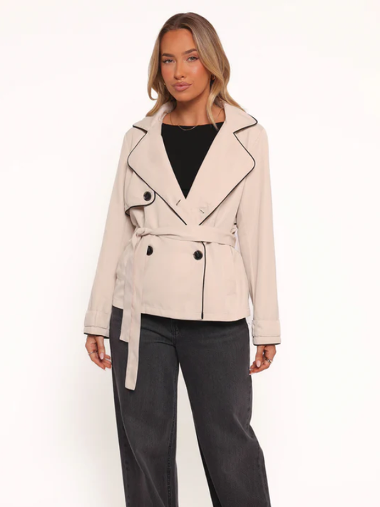 Chic Cream Cropped Blazer